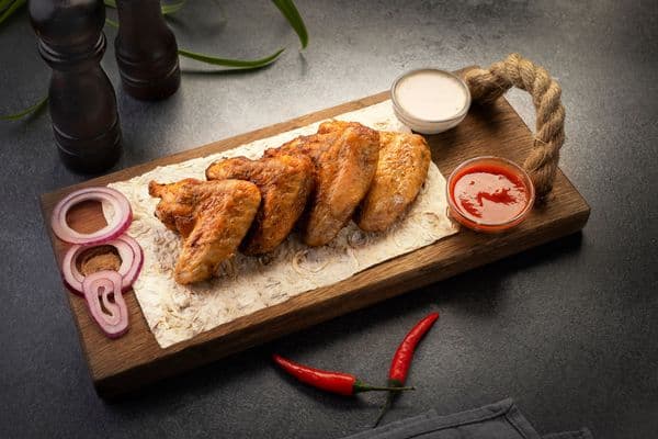 Куриные крылышки на углях