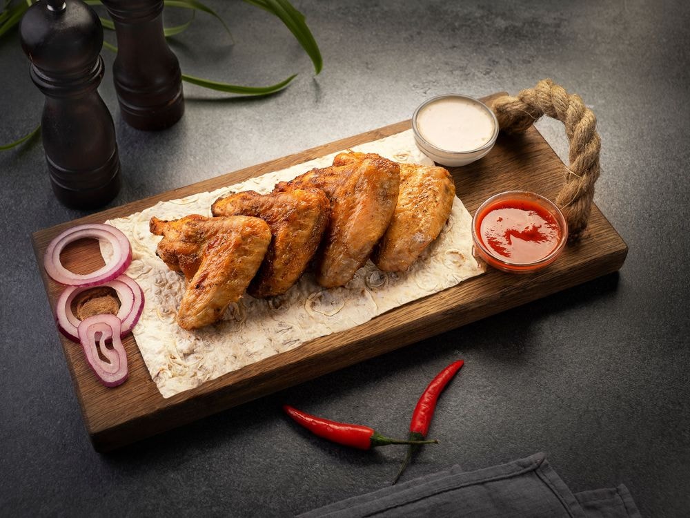 Куриные крылышки на углях